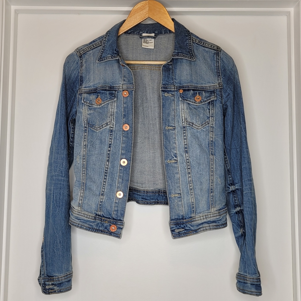 H&M Size 2 Medium Wash Jean Jacket